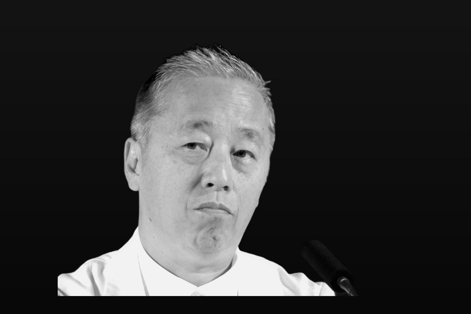 Portrait d'Hiroshi Sugimoto, photographe japonais né en 1948